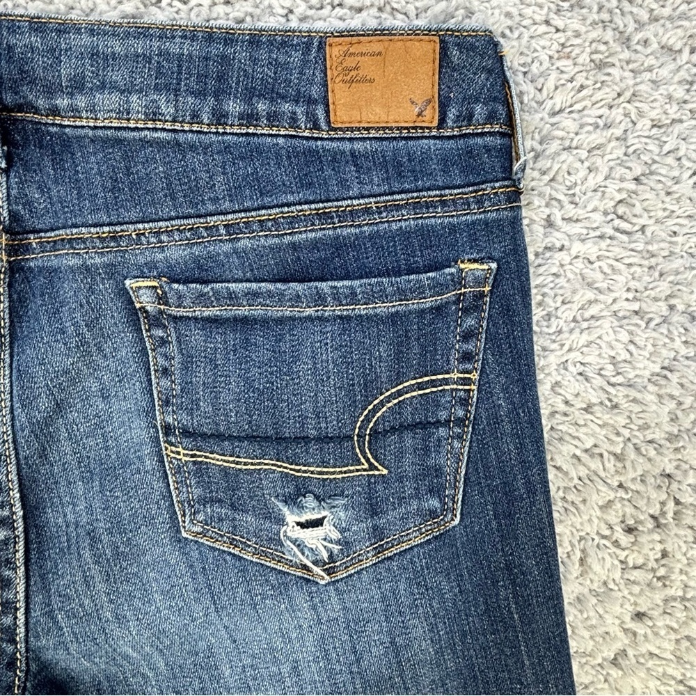 American Eagle Shorts Womens 10 Bermuda Cut Offs Raw Hem Distressed Casual Denim - Picture 4 of 5